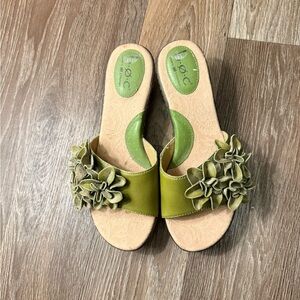 b.o.c. Olive Floral Women's Sandals